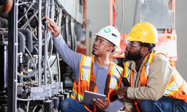 Best 24-Hour Electrician  in Somerset, TX